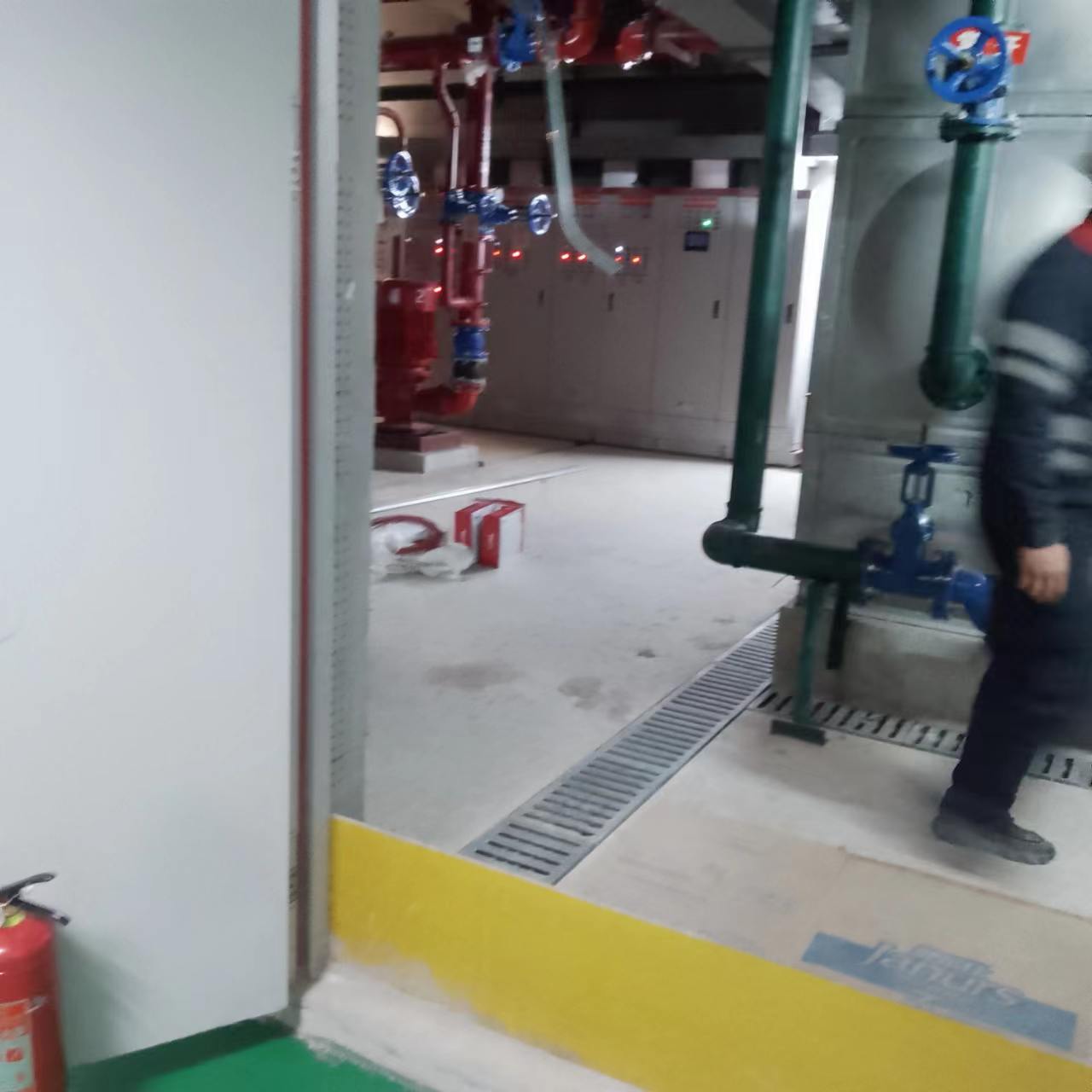 上海闵行顾戴路小区水箱清洗 闵行小区清洗水箱